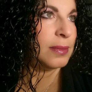 Meet your Posher, Sandee